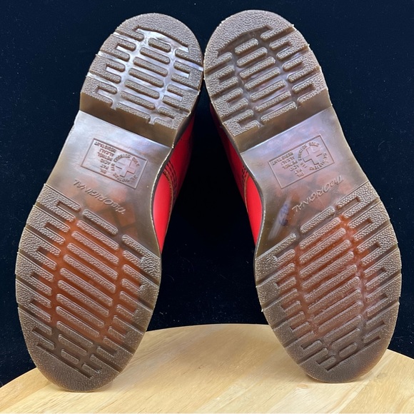 DOC DR. MARTENS RED SMOOTH LEATHER BOOTS RARE VINTAGE WOMENS SIZE 9/ MENS SIZE 8 - Picture 10 of 10